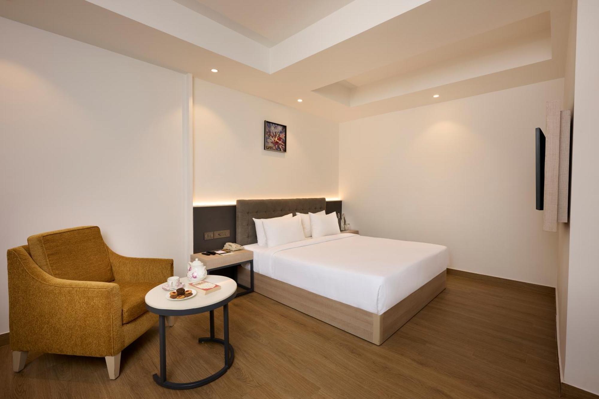 Delite Hotel Faridabad Buitenkant foto