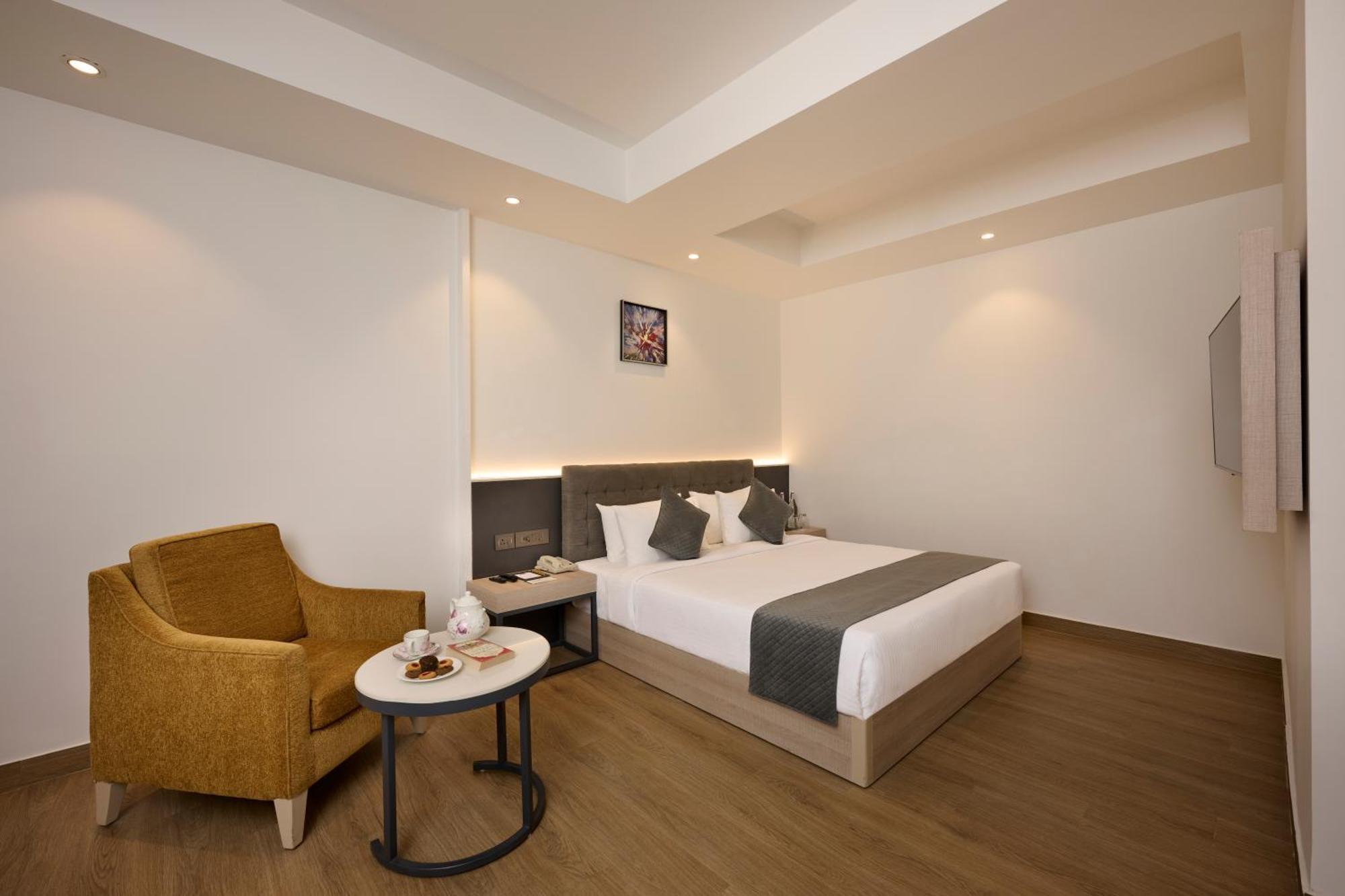 Delite Hotel Faridabad Buitenkant foto