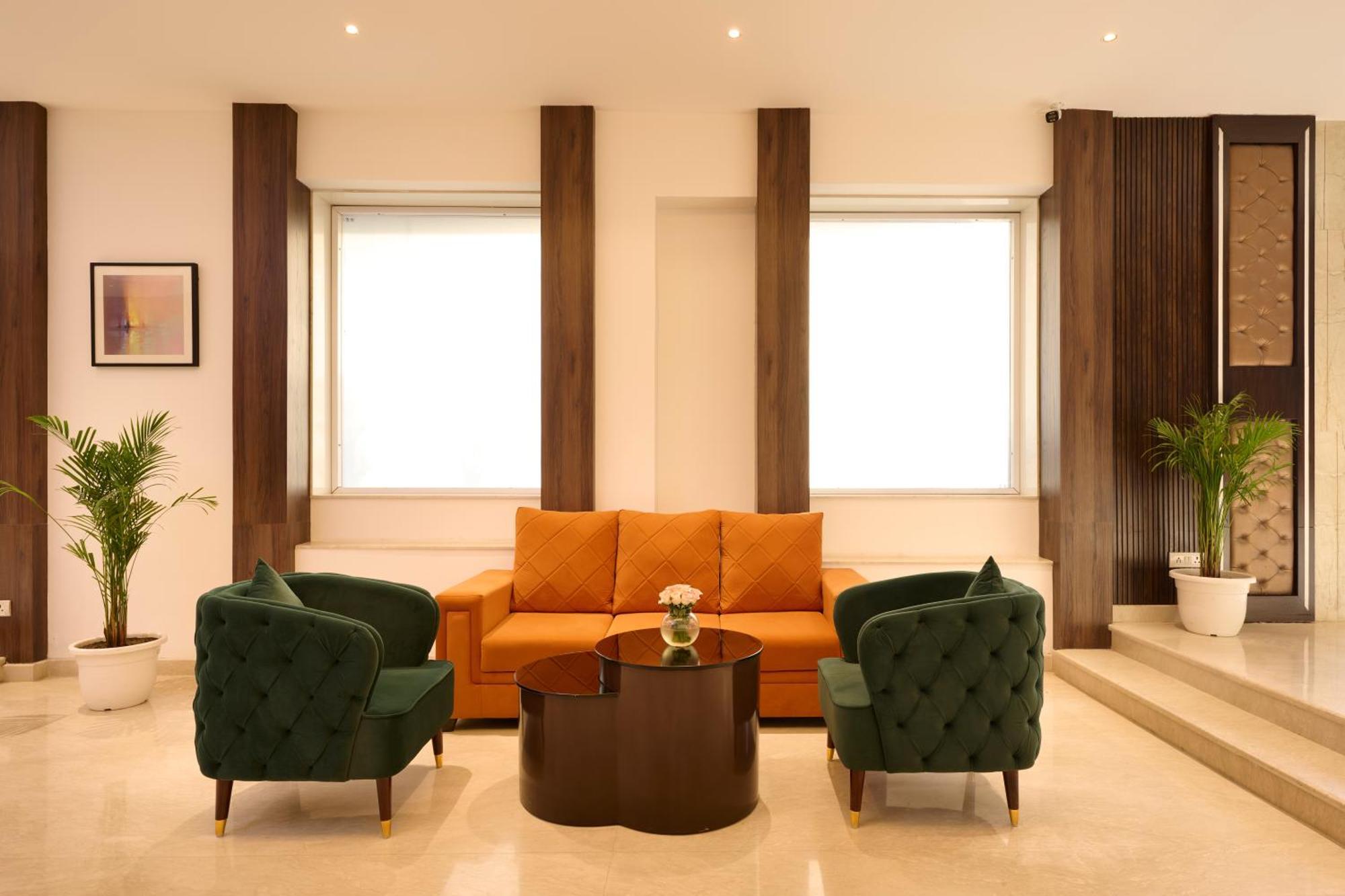 Delite Hotel Faridabad Buitenkant foto